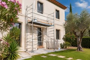 Location d’échafaudage à Antibes avec Sud Echafaudage echafaudage service